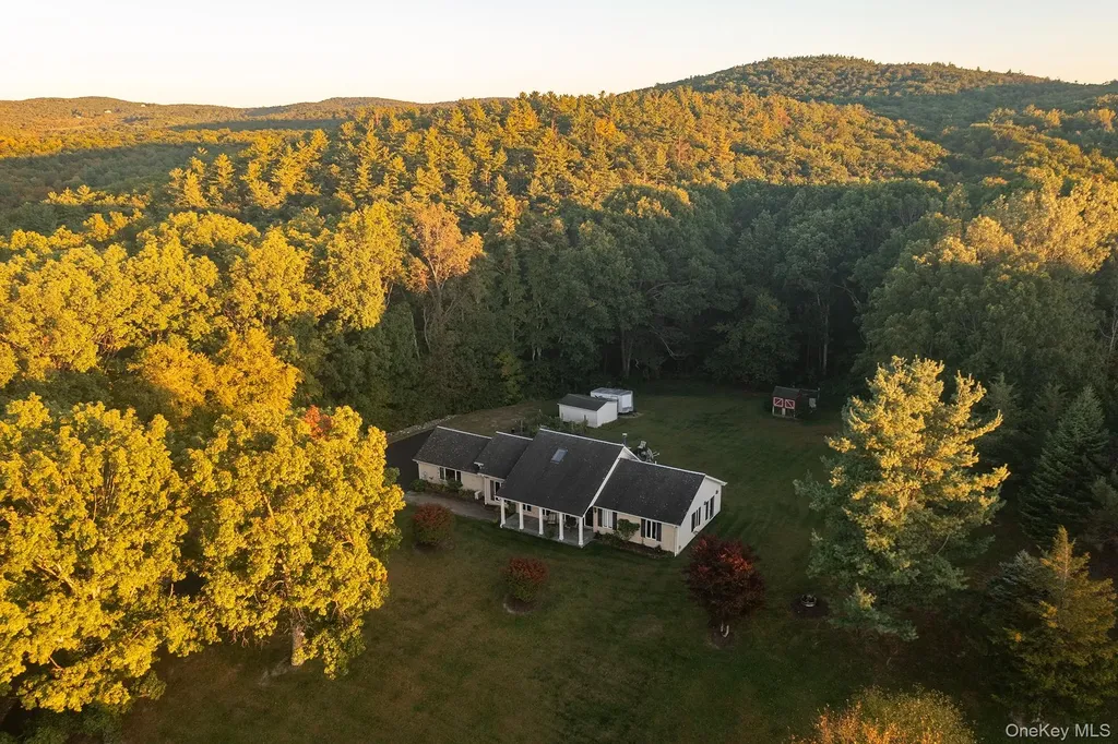 46 Brothers Road Ancram NY 12502