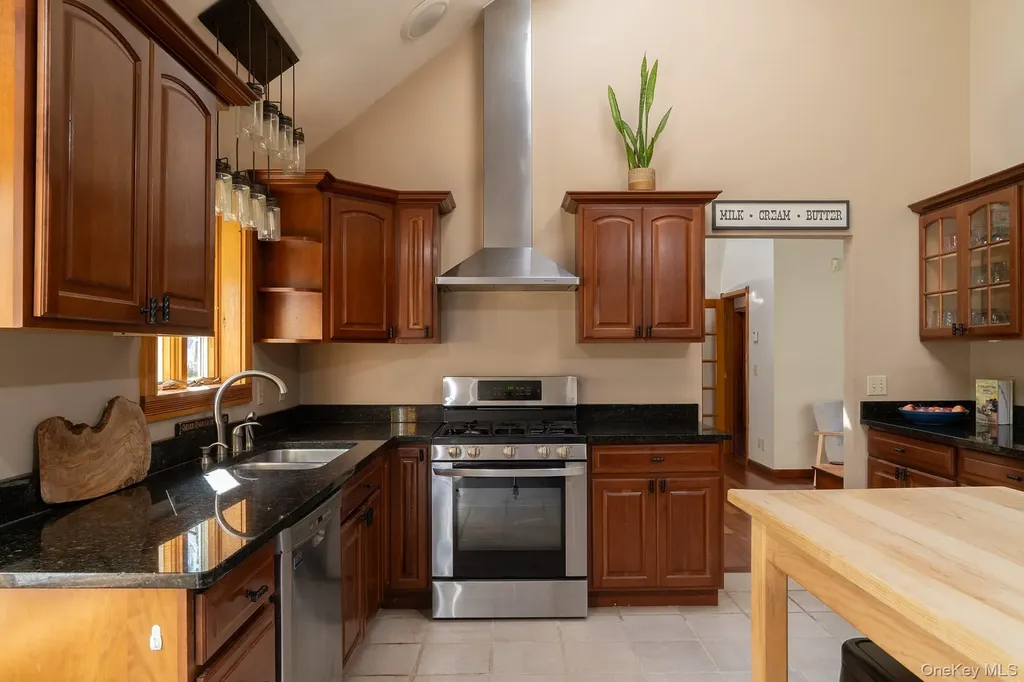 46 Brothers Road Ancram NY 12502