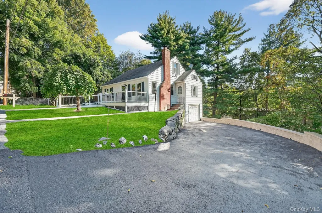 34 Mountain View Road Poughkeepsie NY 12603