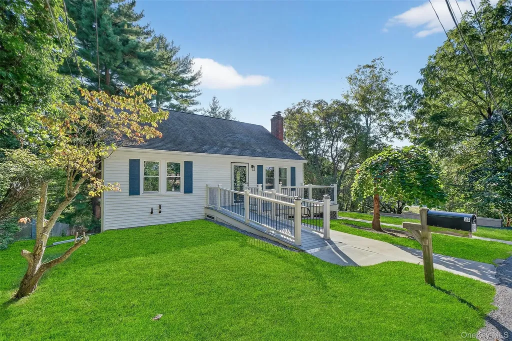 34 Mountain View Road Poughkeepsie NY 12603