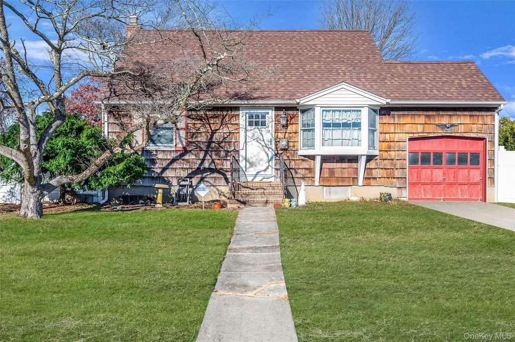 360 Arcadia Drive West Islip NY 11795