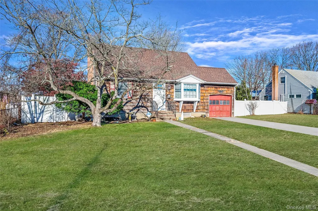 360 Arcadia Drive West Islip NY 11795