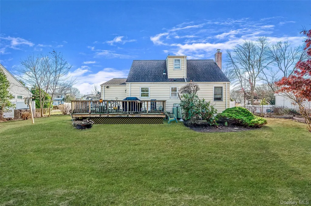 360 Arcadia Drive West Islip NY 11795