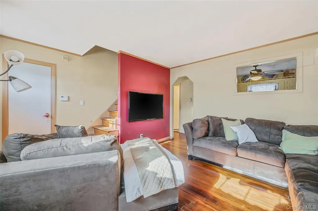 360 Arcadia Drive West Islip NY 11795