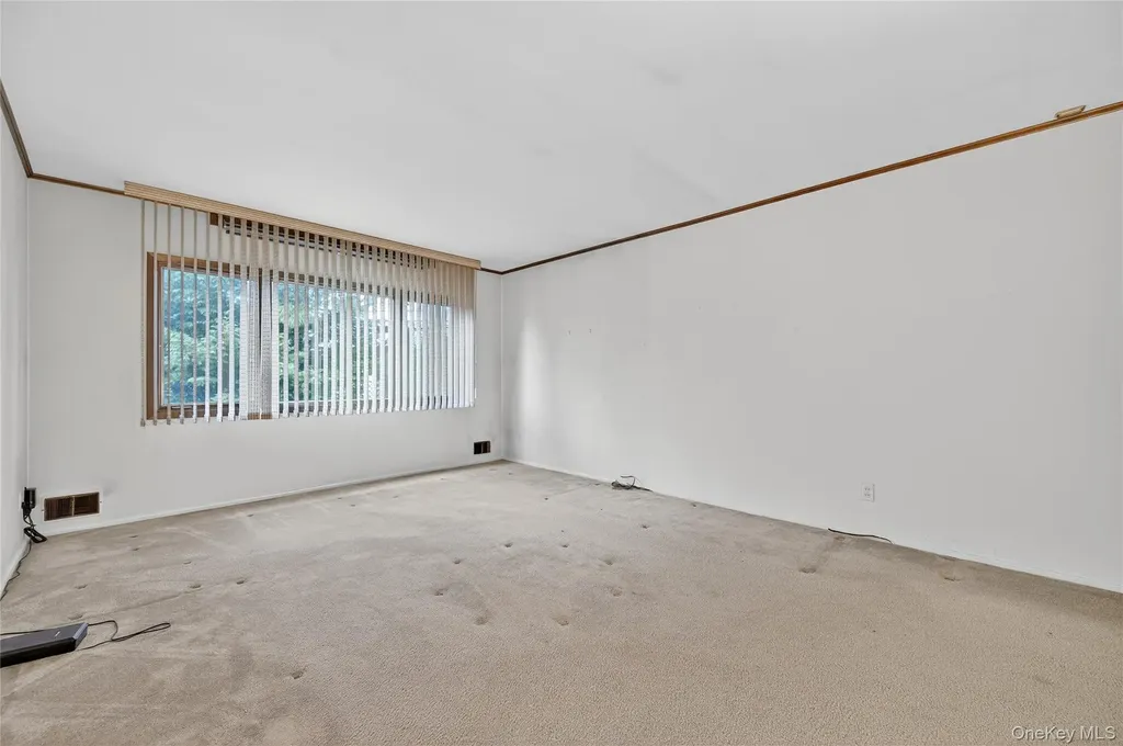 32 Rockland Drive Jericho NY 11753