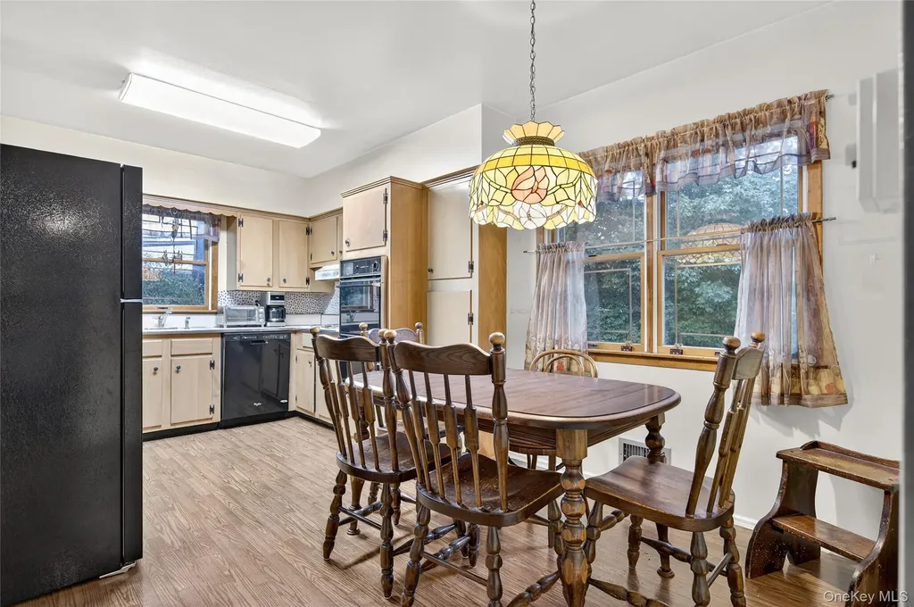 32 Rockland Drive Jericho NY 11753
