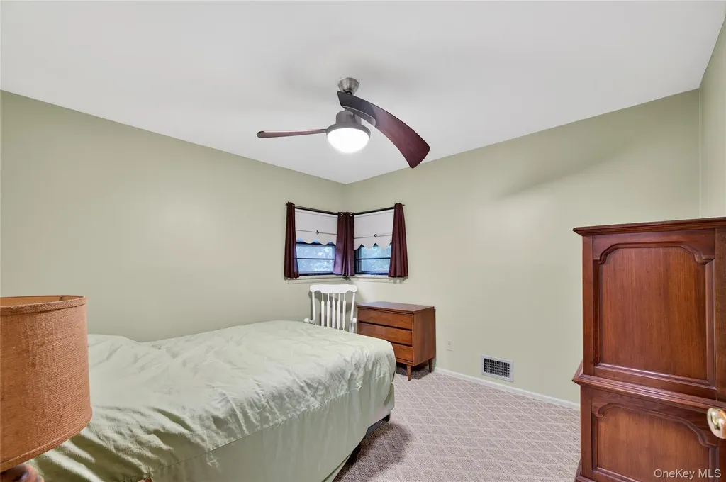 32 Rockland Drive Jericho NY 11753