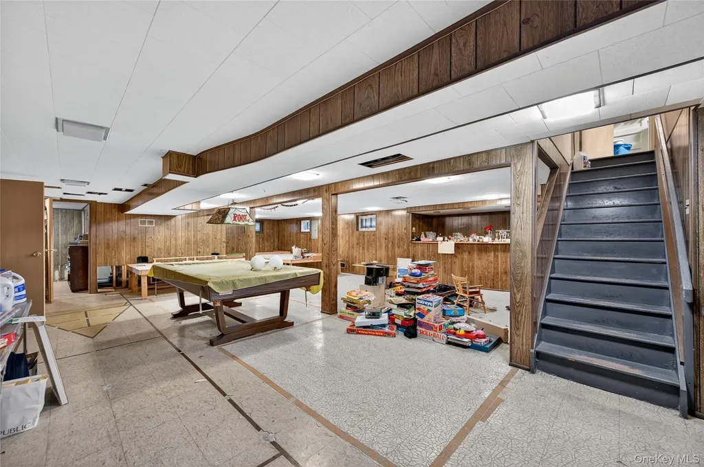 32 Rockland Drive Jericho NY 11753