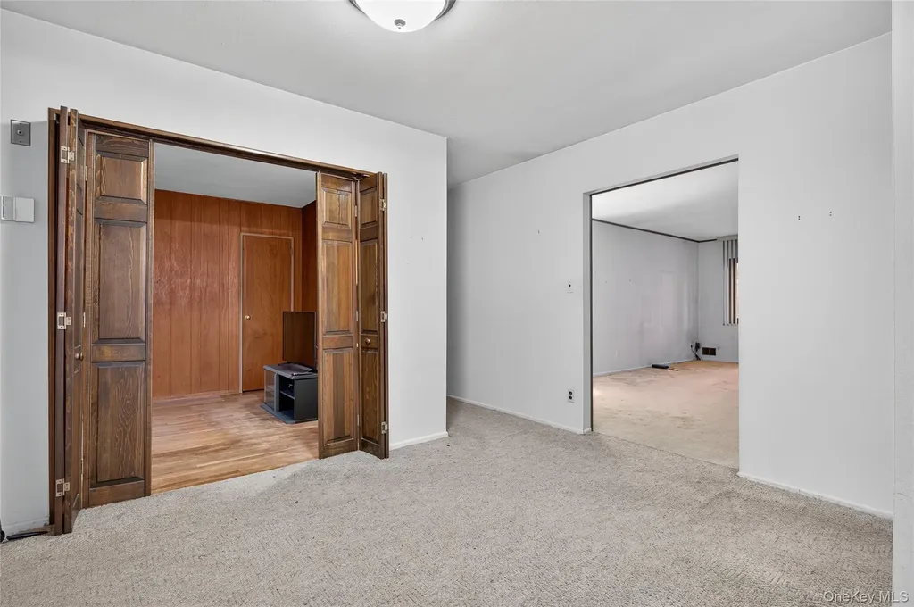 32 Rockland Drive Jericho NY 11753