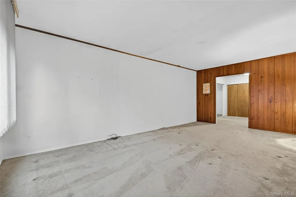 32 Rockland Drive Jericho NY 11753