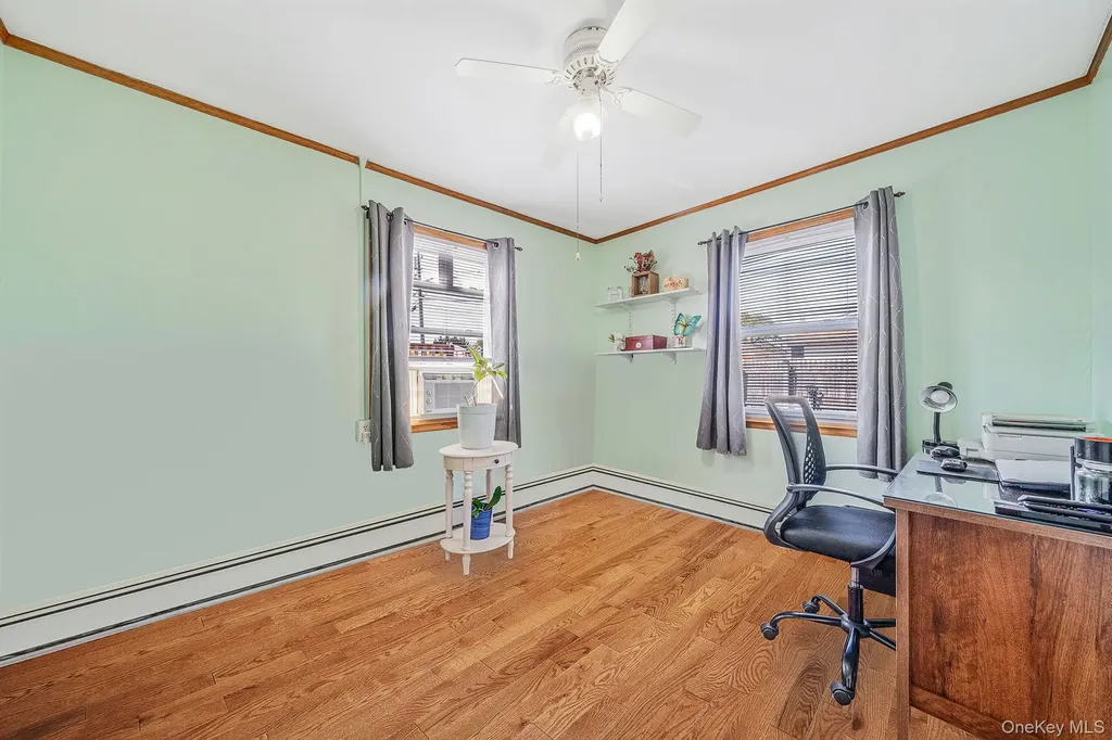 525 S Broadway Lindenhurst NY 11757