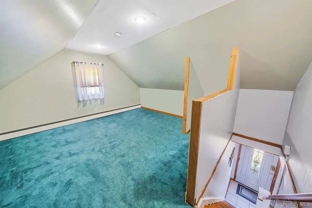 525 S Broadway Lindenhurst NY 11757