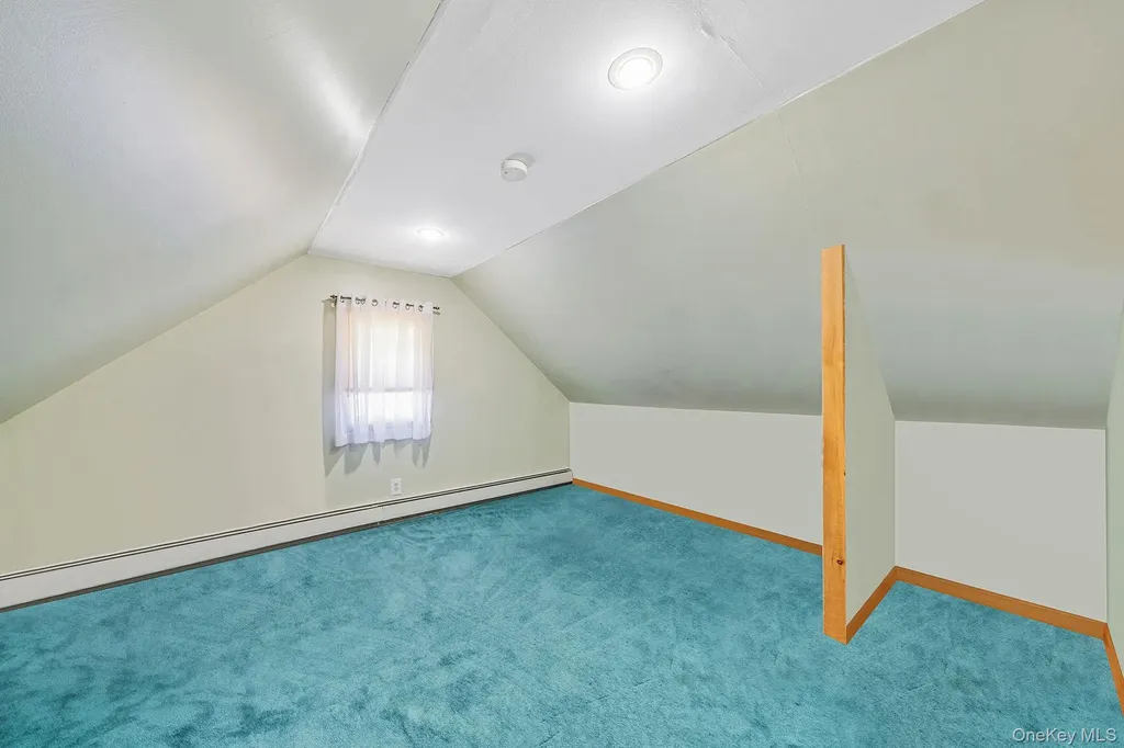 525 S Broadway Lindenhurst NY 11757