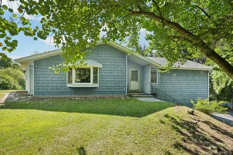 10 Rebecca Drive Pawling NY 12564