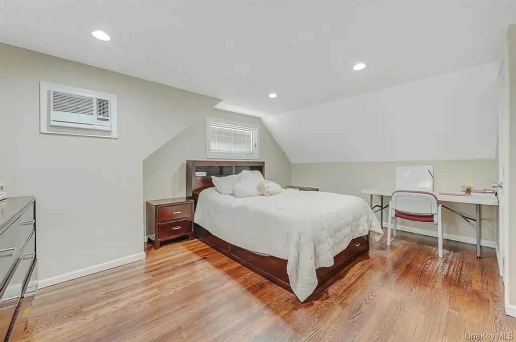 20 Marlon Avenue Bethpage NY 11714
