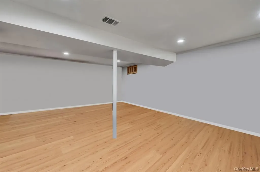 20 Marlon Avenue Bethpage NY 11714