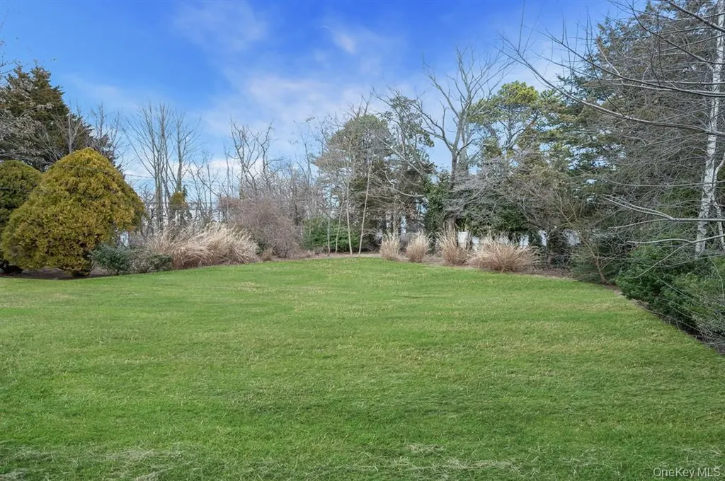 20 Marlon Avenue Bethpage NY 11714