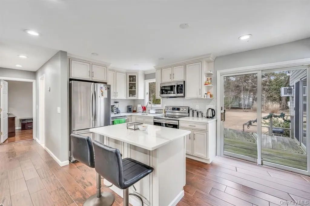 20 Marlon Avenue Bethpage NY 11714