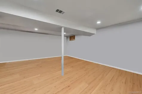 20 Marlon Avenue Bethpage NY 11714
