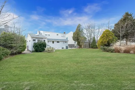 20 Marlon Avenue Bethpage NY 11714