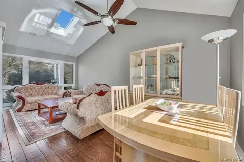 20 Marlon Avenue Bethpage NY 11714