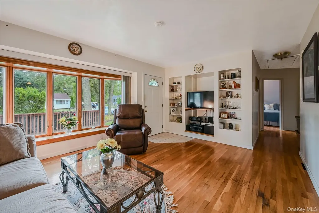 11 Fox Lane Shoreham NY 11786