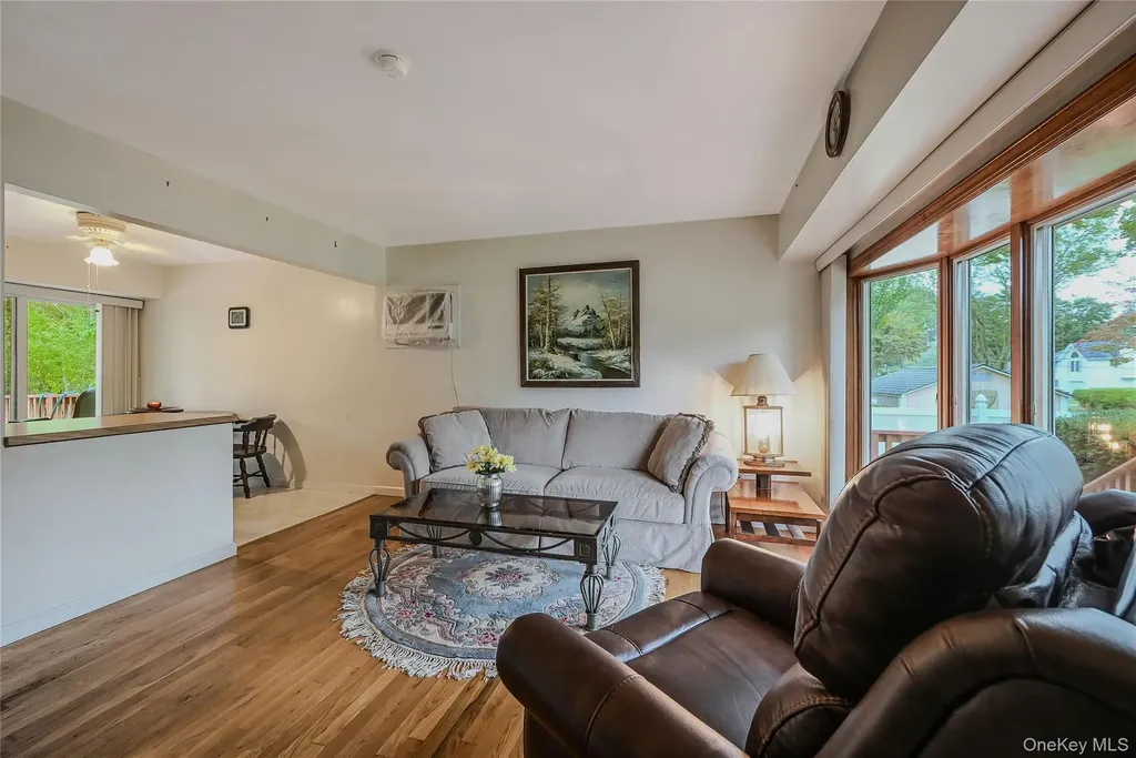 11 Fox Lane Shoreham NY 11786