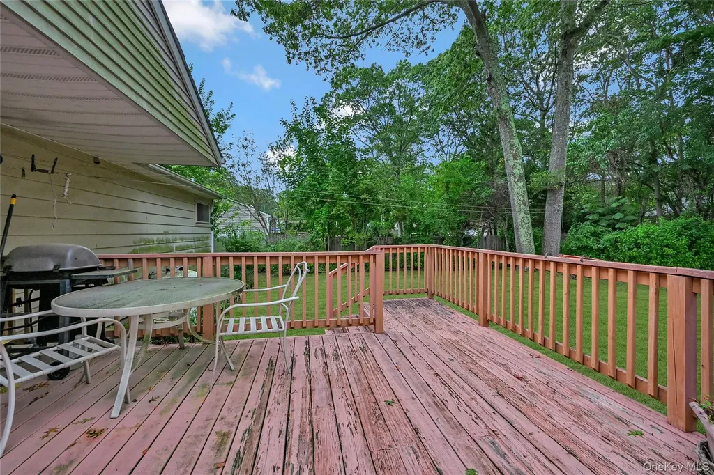 11 Fox Lane Shoreham NY 11786