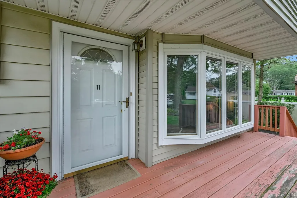11 Fox Lane Shoreham NY 11786