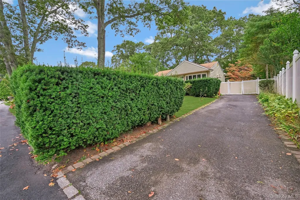 11 Fox Lane Shoreham NY 11786