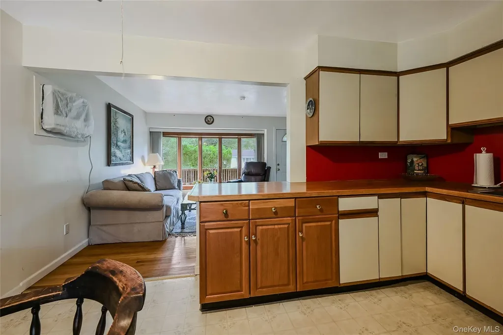 11 Fox Lane Shoreham NY 11786