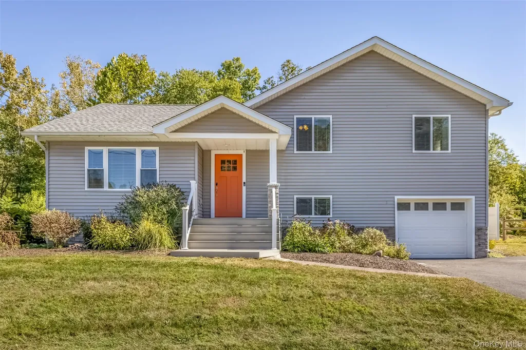 35 Morris Drive Hyde Park NY 12538