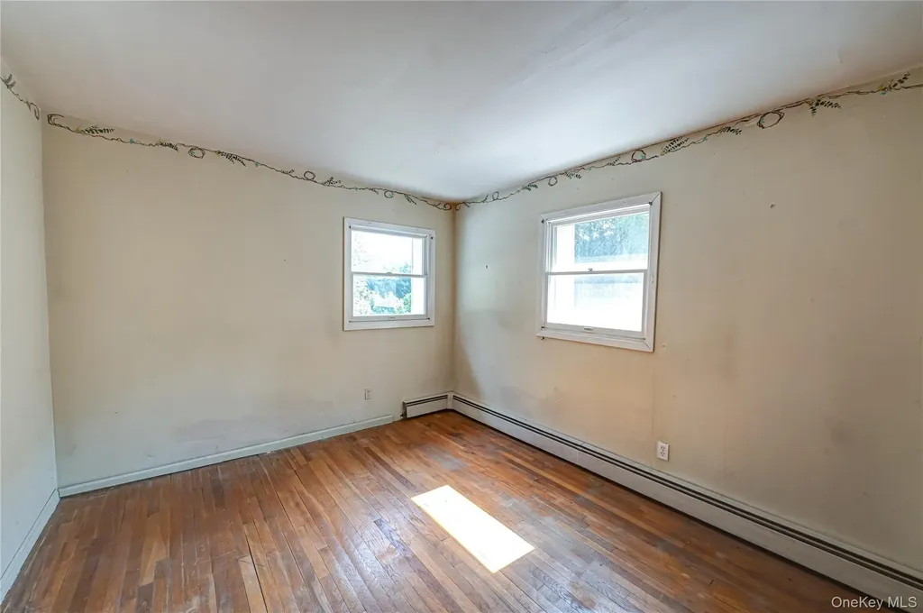 80 Oak Road Bayport NY 11705