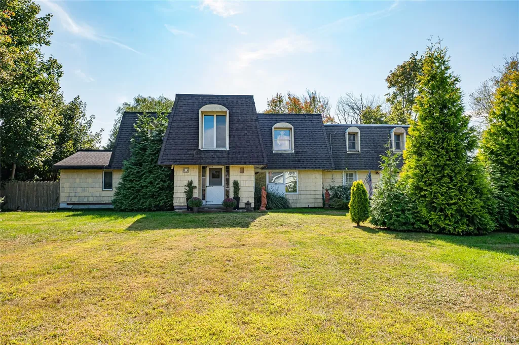 80 Oak Road Bayport NY 11705