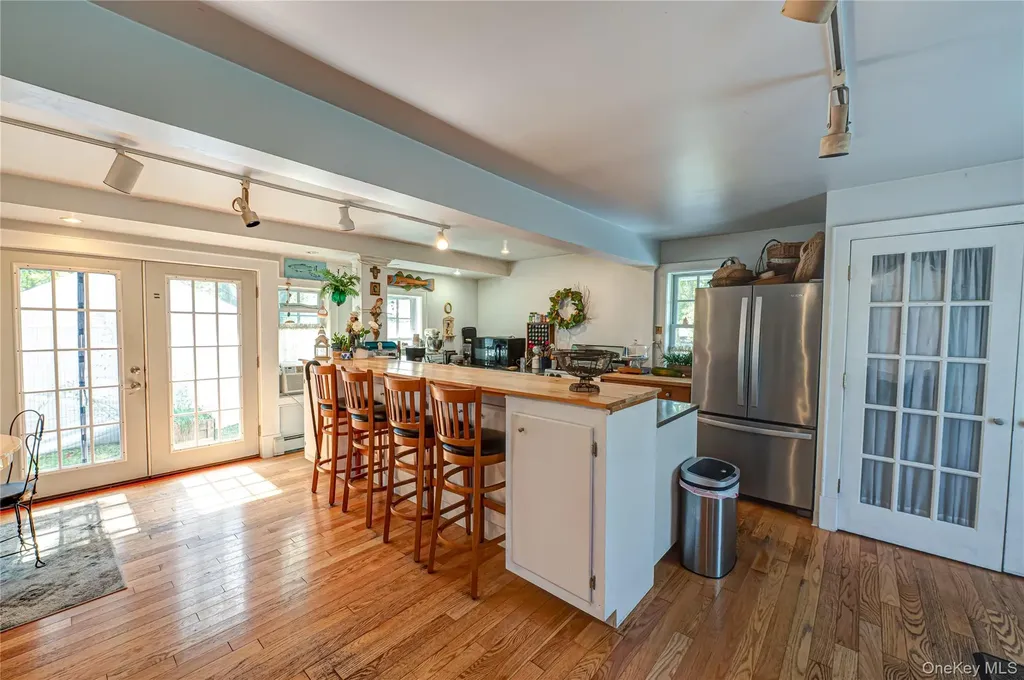 80 Oak Road Bayport NY 11705