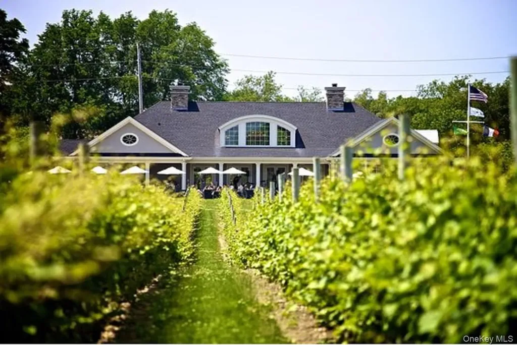440 Jernick Lane Southold NY 11971