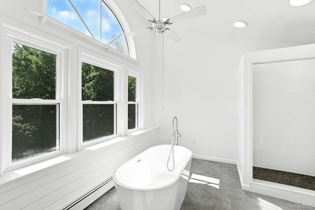 19 Friendship Lane Red Hook NY 12571