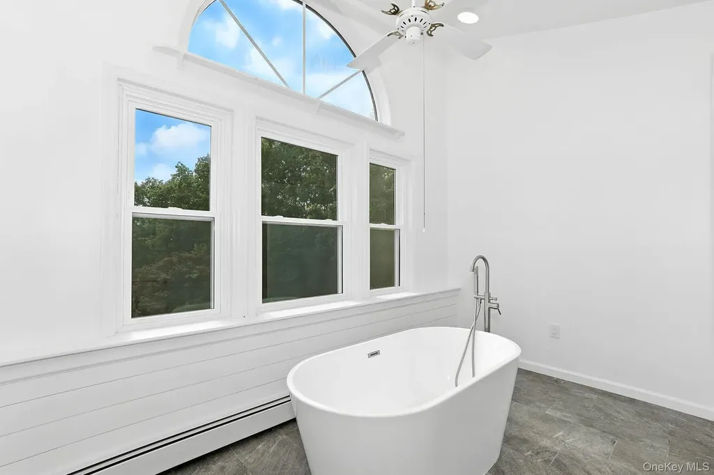 19 Friendship Lane Red Hook NY 12571