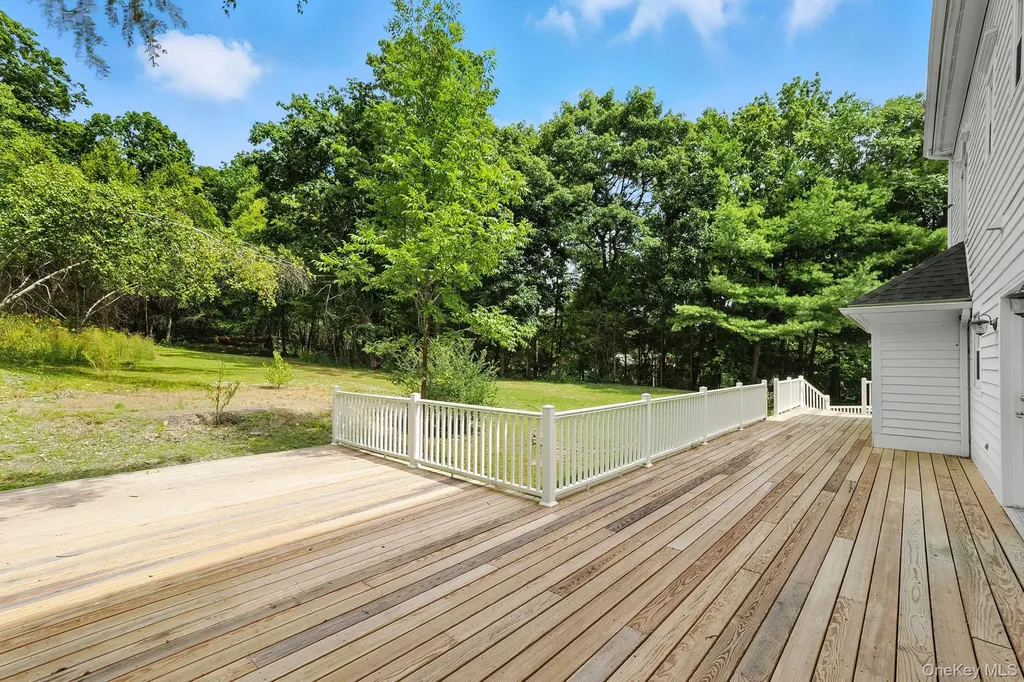 19 Friendship Lane Red Hook NY 12571