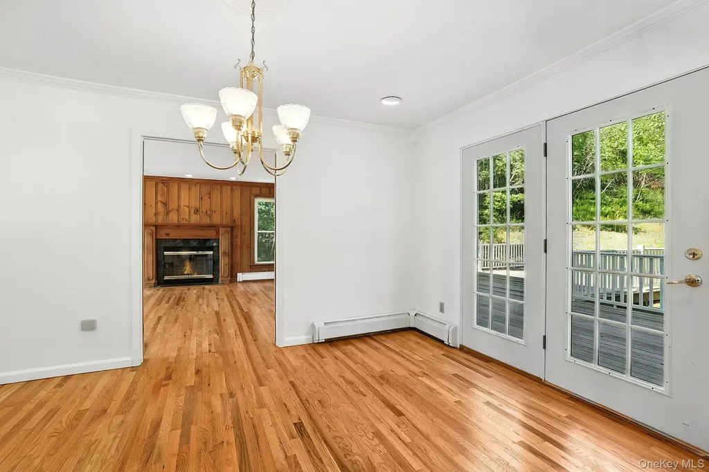 19 Friendship Lane Red Hook NY 12571