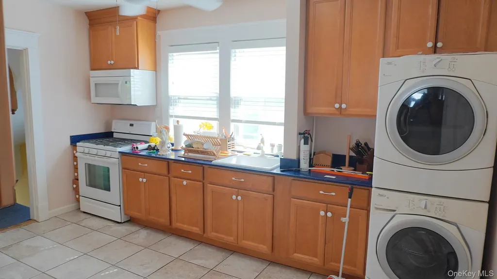 20 Pelhamside Drive New Rochelle NY 10801