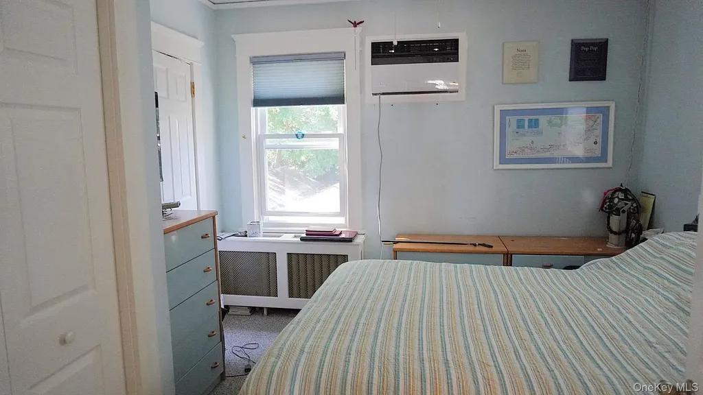 20 Pelhamside Drive New Rochelle NY 10801