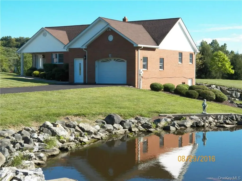 35 Acampora Drive Wallkill NY 12589