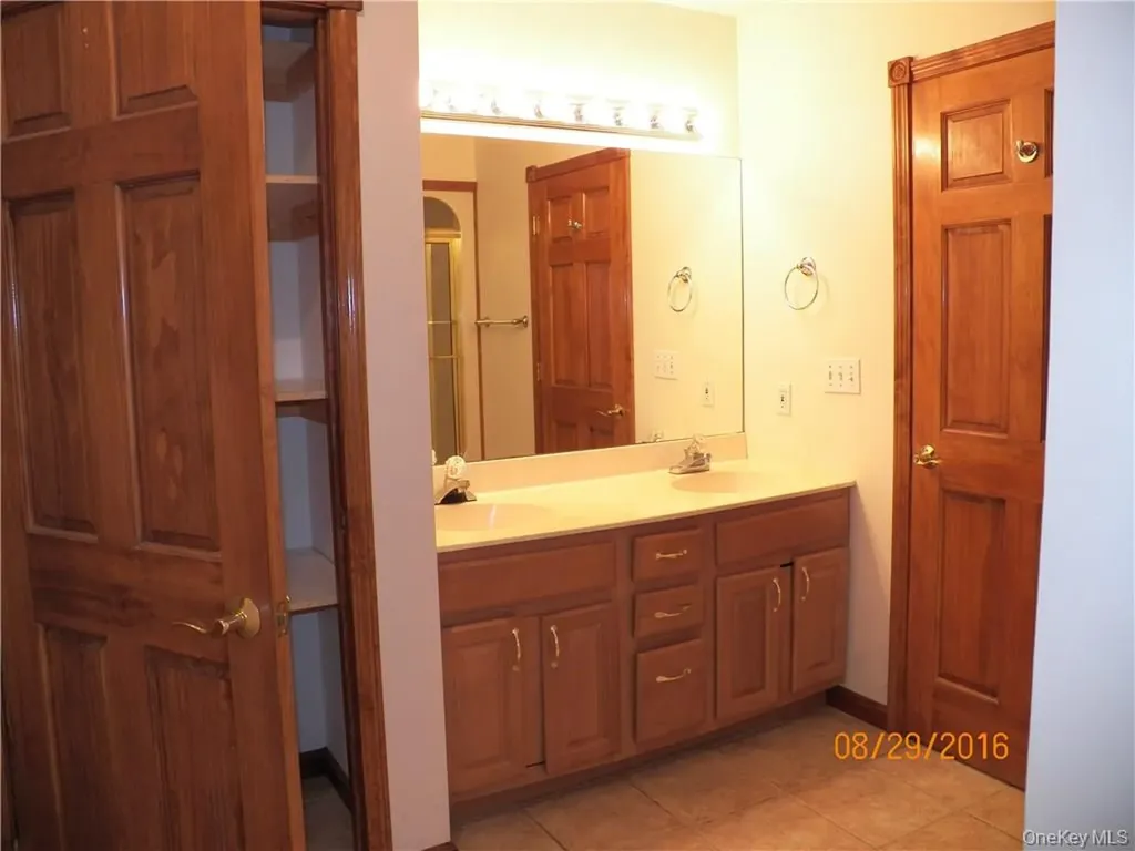 35 Acampora Drive Wallkill NY 12589