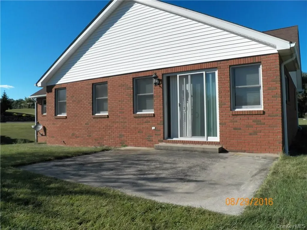 35 Acampora Drive Wallkill NY 12589