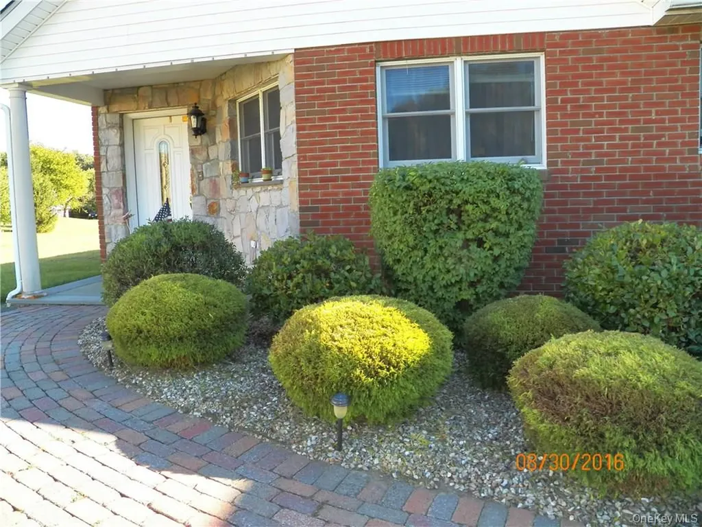 35 Acampora Drive Wallkill NY 12589