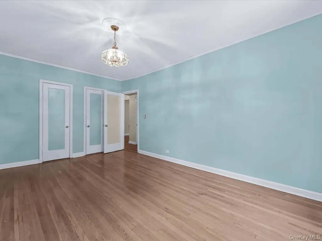 11034 73rd Road Forest Hills NY 11375