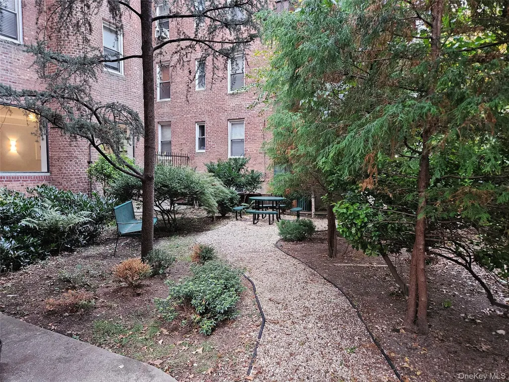 11034 73rd Road Forest Hills NY 11375