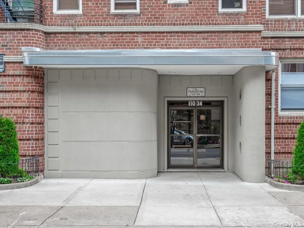 11034 73rd Road Forest Hills NY 11375
