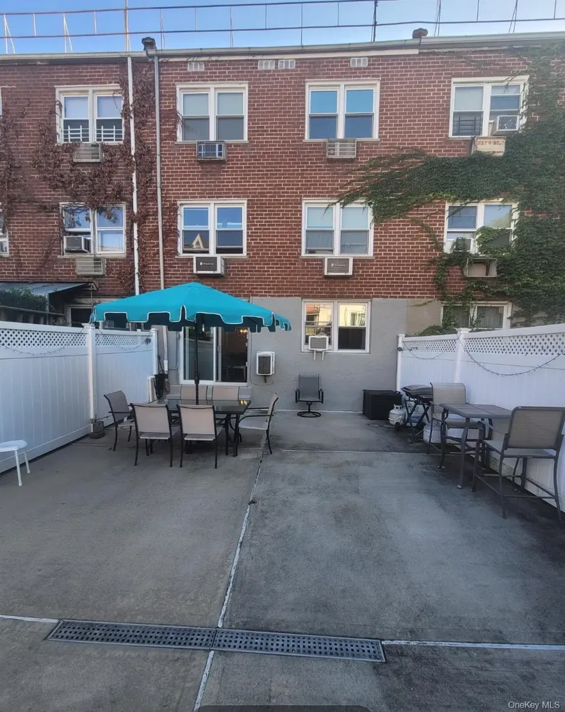 259 Kearney Avenue Bronx NY 10465